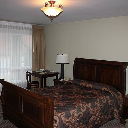 The Monticello Hotel ลองวิว ภายนอก รูปภาพ