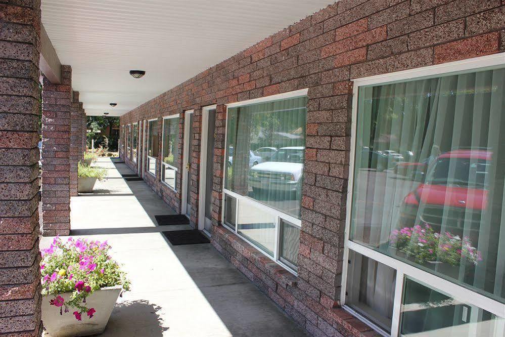 The Monticello Hotel ลองวิว ภายนอก รูปภาพ